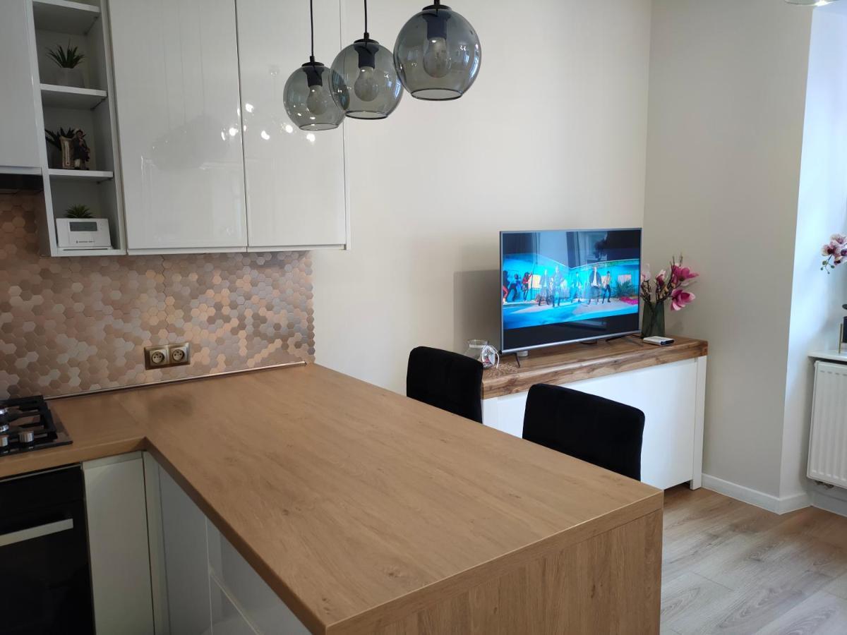 Mieszkanie W Kamienicy Dzierżoniów Exterior foto