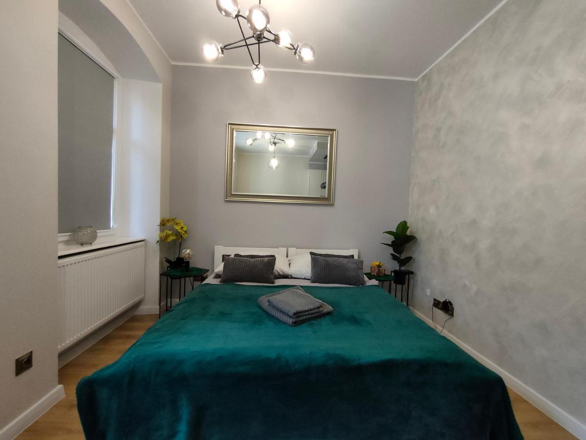 Mieszkanie W Kamienicy Dzierżoniów Exterior foto